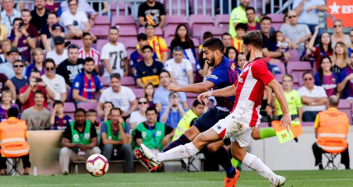 Luis Suárez durante el partido frente al Athletic Club / EFE