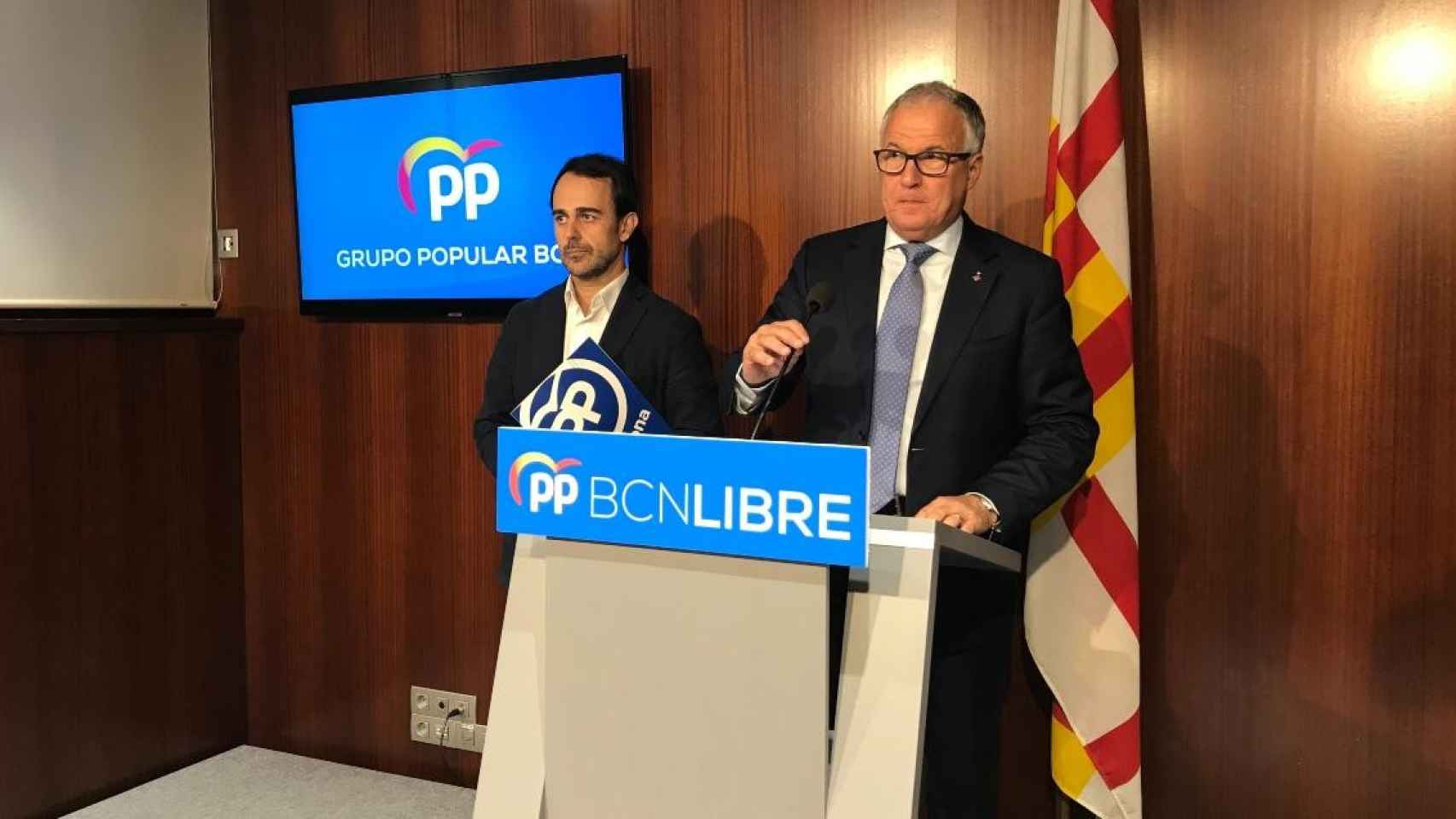 Óscar Ramírez (izq.) y Josep Bou (der.), representantes del PP de Barcelona / EP