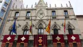 La fachada del Ayuntamiento de Terrassa, en una imagen de archivo / CG