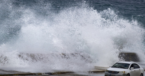 Efectos de la tormenta Nicole en La Habana (Cuba) / EFE - Yander Zamora