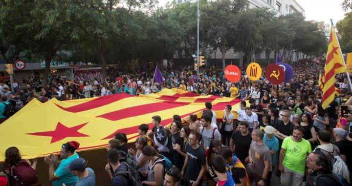 Manifestantes durante la Diada / EFE