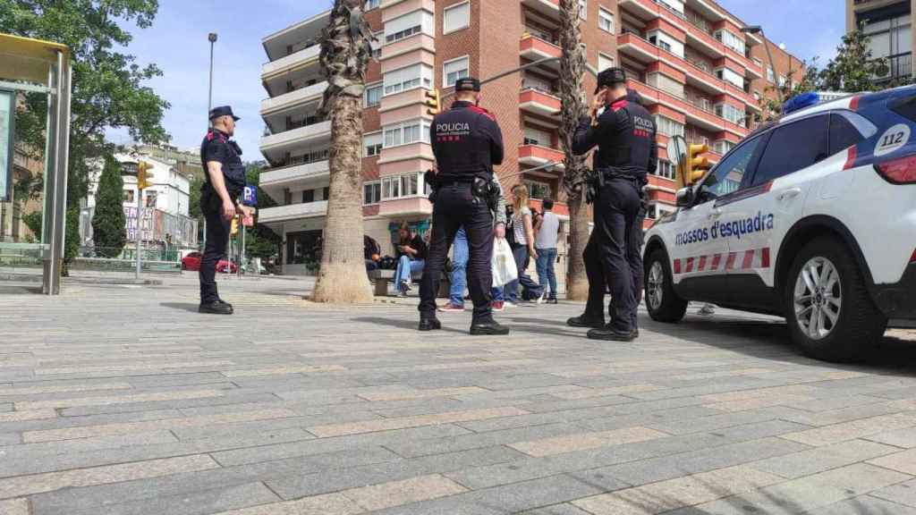 Mossos d'esquadra en la Plaça Bonanova / CRÓNICA GLOBAL