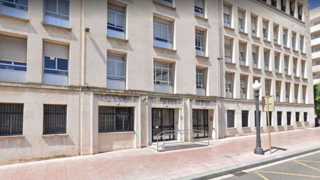 Exterior de la Audiencia de Tarragona, donde le fue impuesta al preso la condena que ahora ratifica el TSJC / GOOGLE MAPS