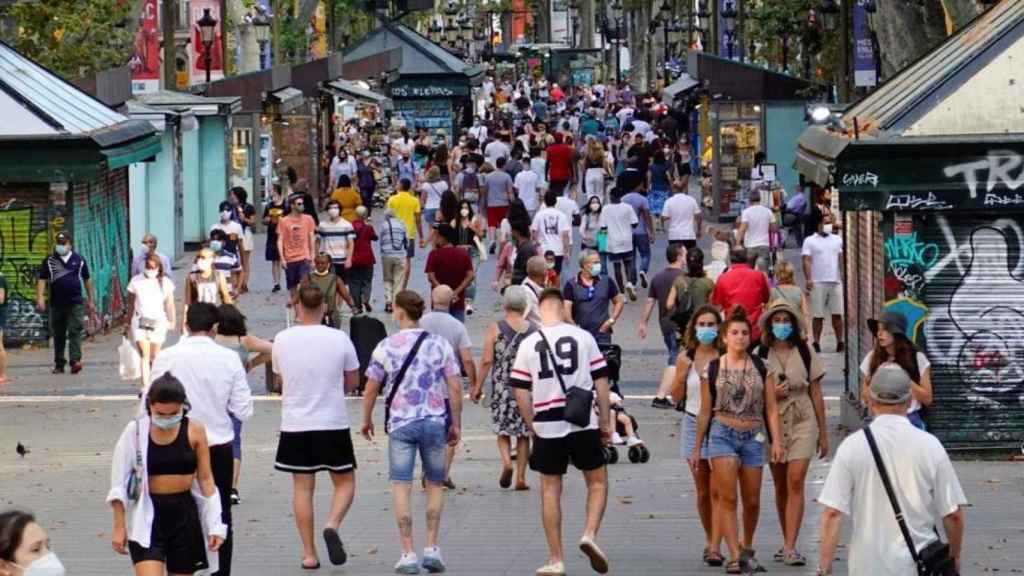 Las Ramblas de Barcelona, una de las vías peatonales más transitadas de Cataluña / EFE