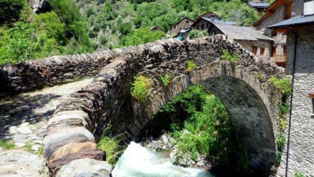 El pueblo de Tavascan en el Alto Pirineo
