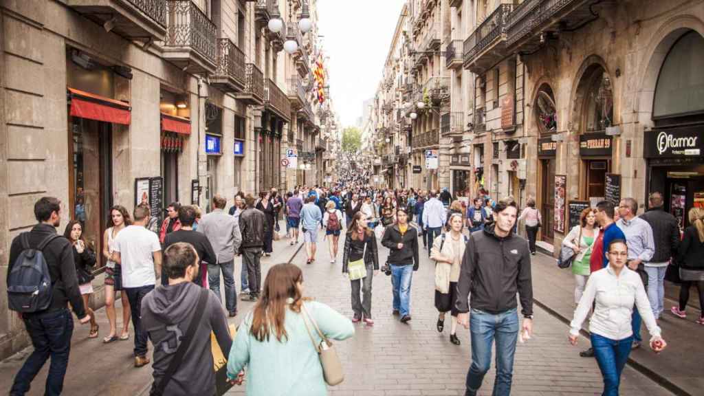 La temporada de rebajas ha arrancado con buen pie, según los comerciantes / EFE