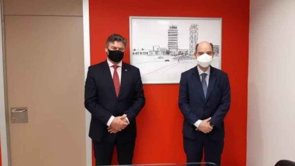 Antoni Cañete (PImec) y José Manuel Inchausti (Mapfre) tras la firma del acuerdo / PIMEC