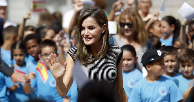 La reina inauguró el curso escolar en un centro de Tenerife