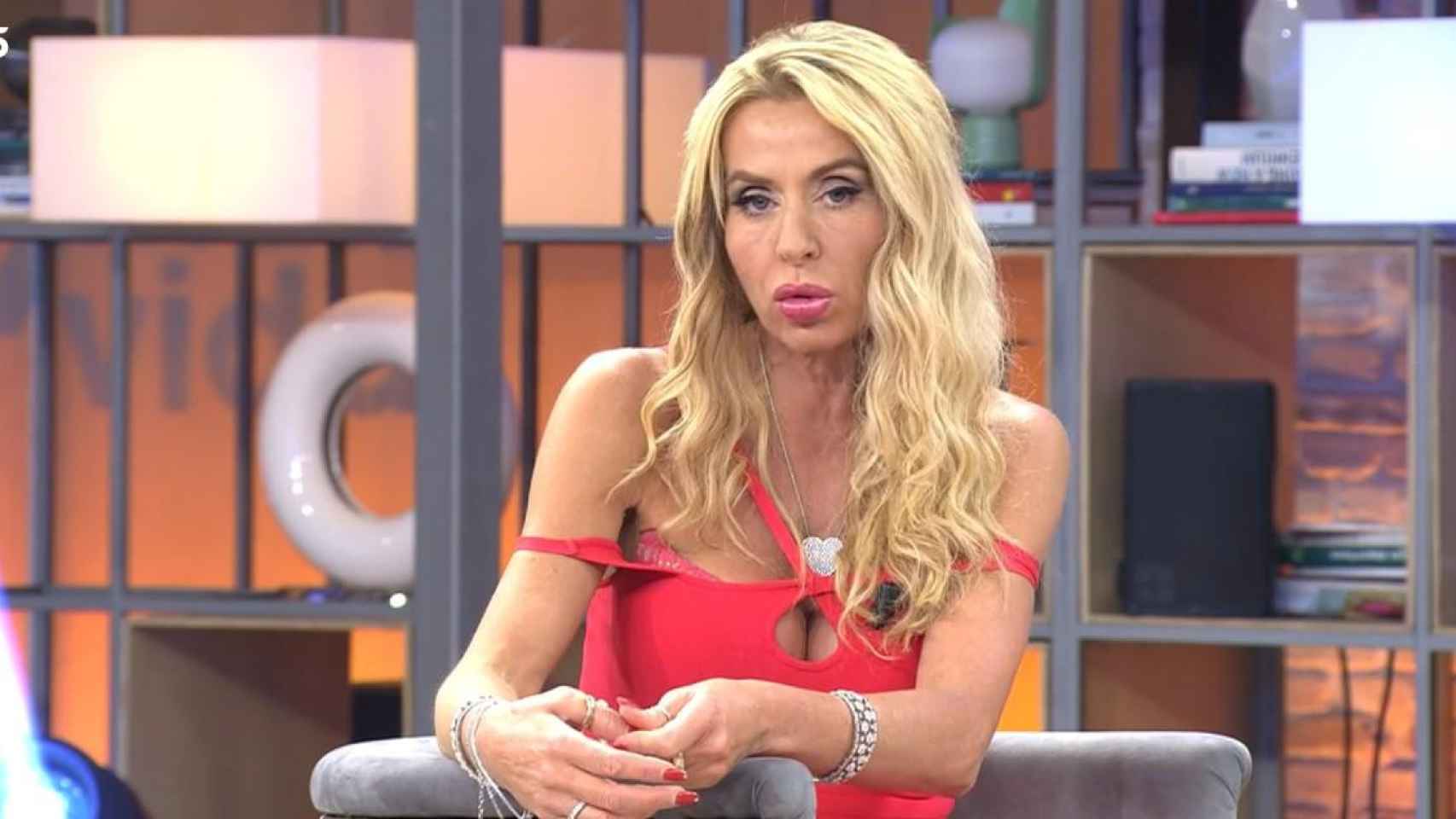 Valeria Marini carga contra Olga Moreno /TELECINCO