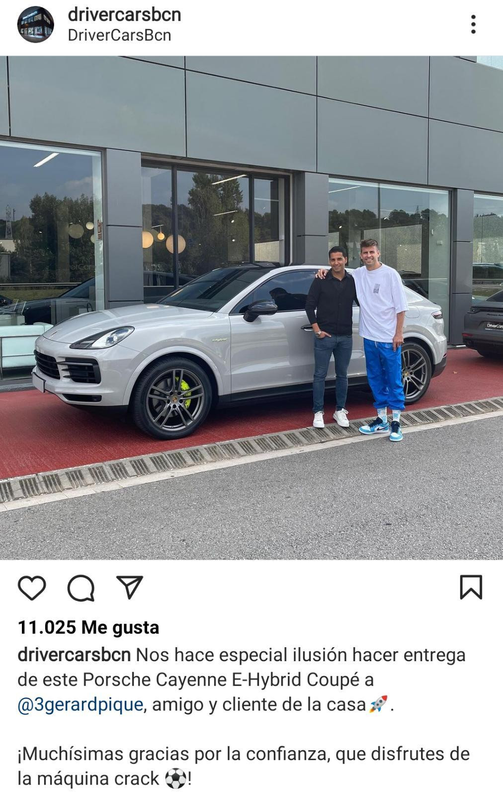 Gerard Piqué en un concesionario / INSTAGRAM