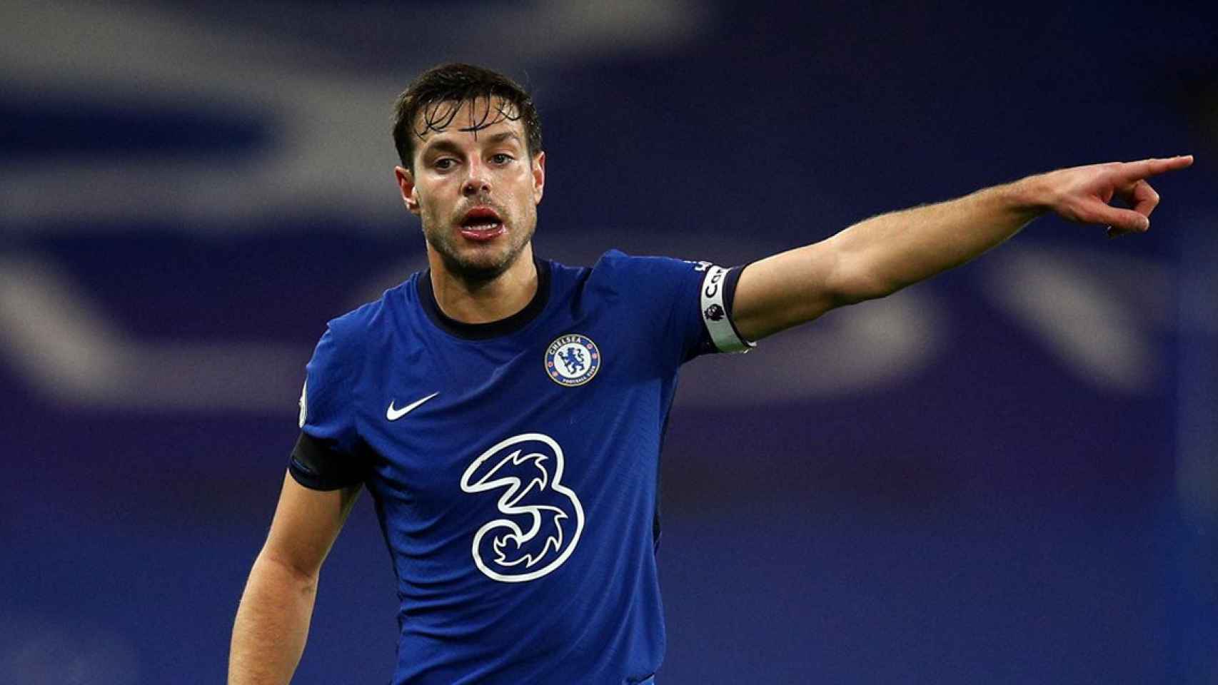 César Azpilicueta, objetivo del Barça, durante un partido con el Chelsea / CHELSEA