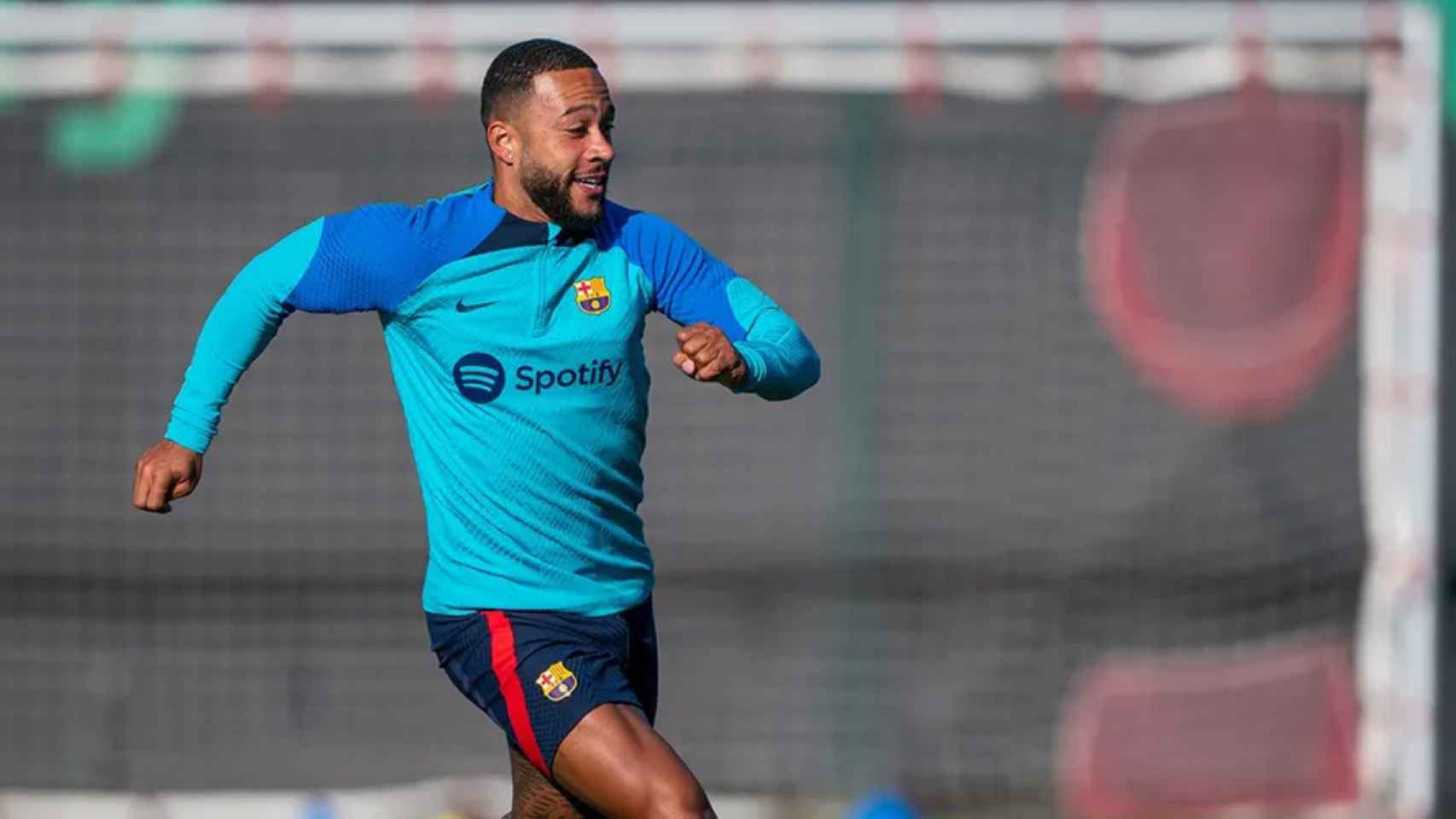 Memphis Depay, de regreso a los entrenamientos del Barça tras el Mundial de Qatar / FCB