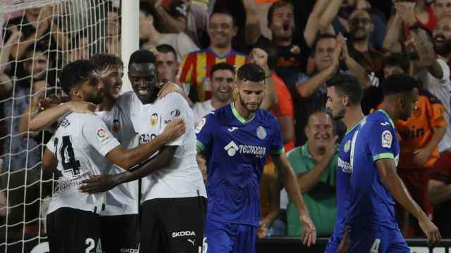 Nico celebra su gol al Getafe con el Valencia / EFE