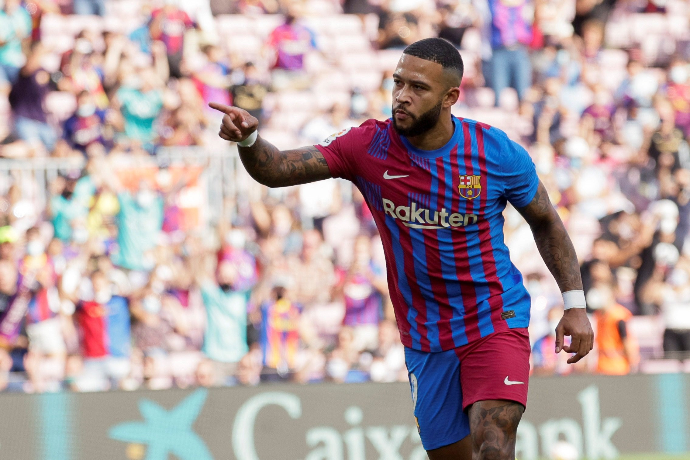 Memphis autor del primer gol del triunfo del Barça ante el Levante / EFE