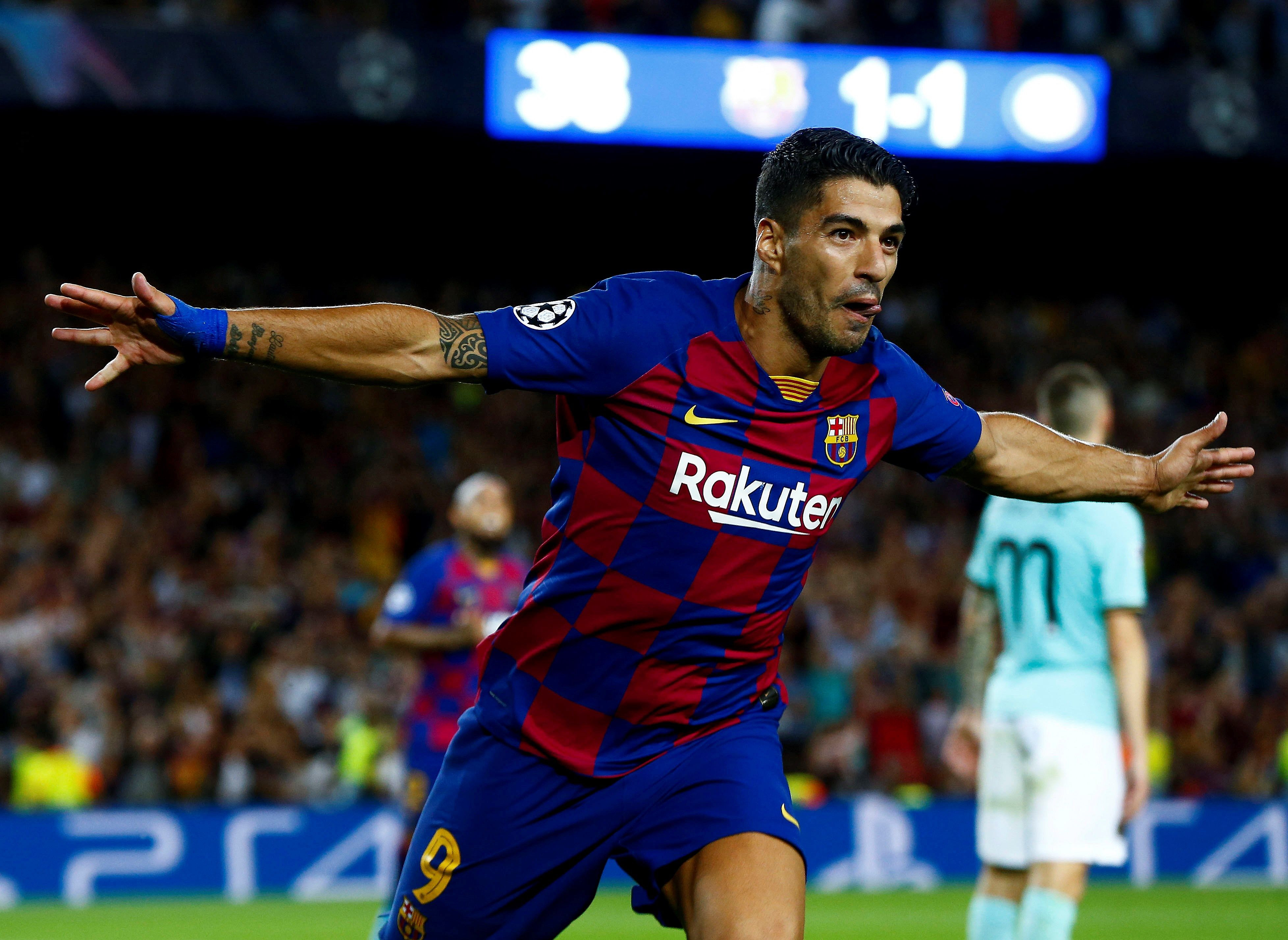 Luis Suárez celebrando uno de los dos goles contra el Inter / EFE