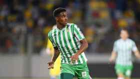 Junior Firpo jugando con el Betis la pasada temporada / EFE