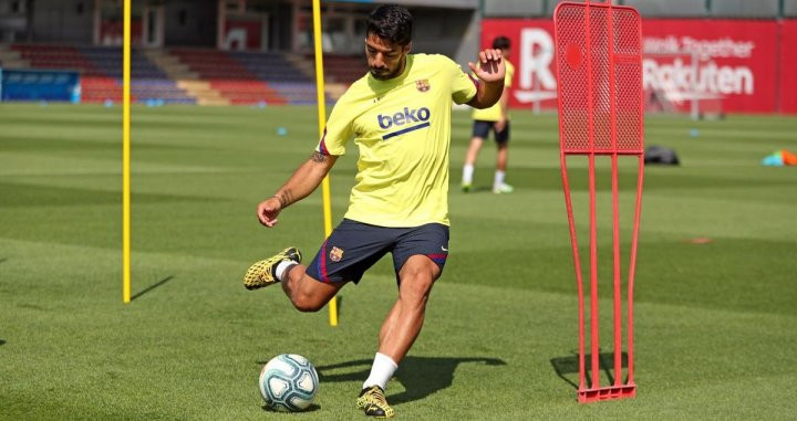 Suárez en un entrenamiento del Barça / FCB