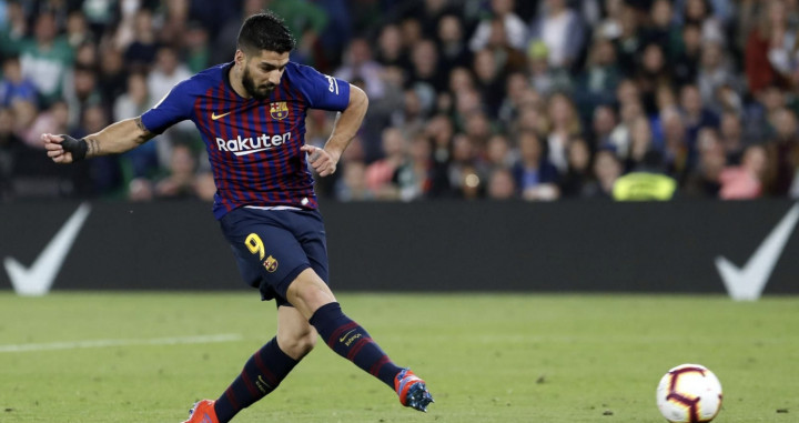 Una foto de Luis Suárez durante el partido ante el Betis / FCB