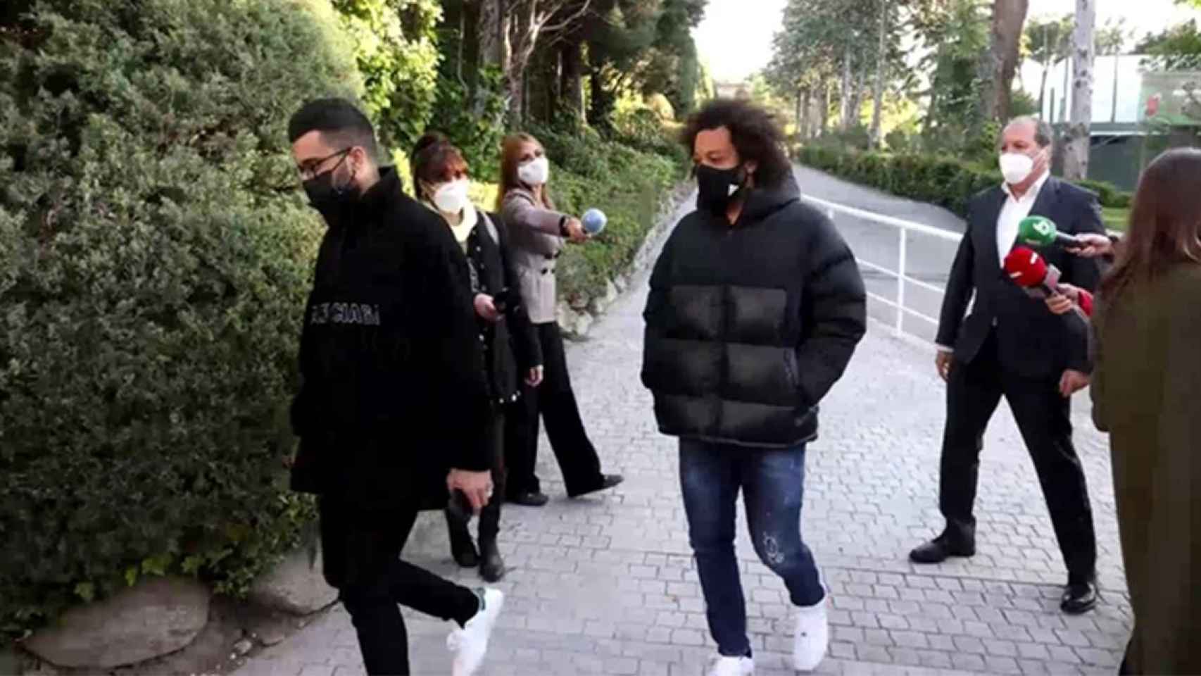 Marcelo entrando en el colegio electoral en las elecciones de la Comunidad de Madrid / REDES