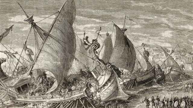 Barcos atenienses en el puerto de Siracusa durante la Guerra del Peloponeso