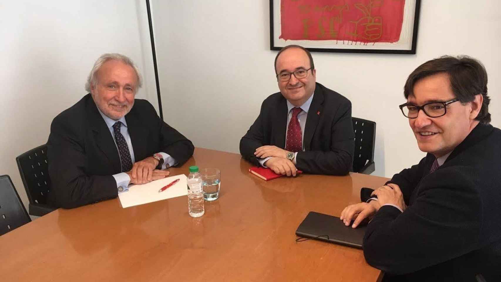 Antoni Fernández Teixidó (Lliures), junto a Miquel Iceta y Salvador Illa (PSC) en una imagen de archivo / EUROPA PRESS