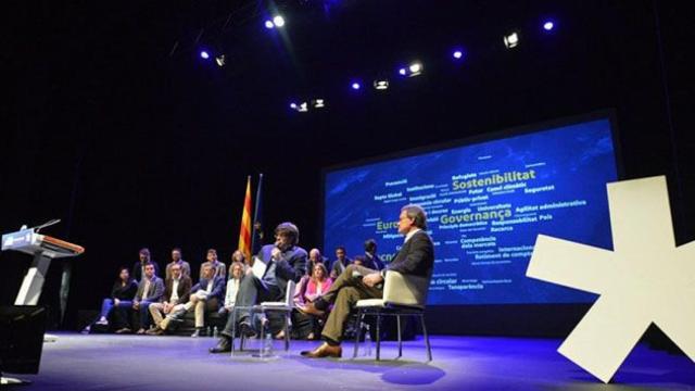 El presidente catalán, Carles Puigdemont y expresidente Artur Mas / PDeCAT