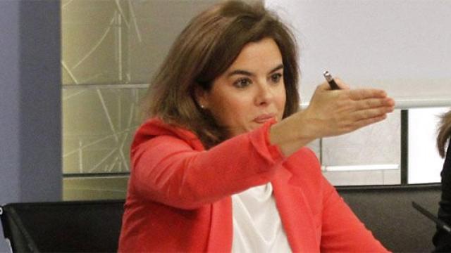 La vicepresidenta del Gobierno, Soraya Sáenz de Santamaría, en la rueda de prensa posterior al Consejo de Ministros.