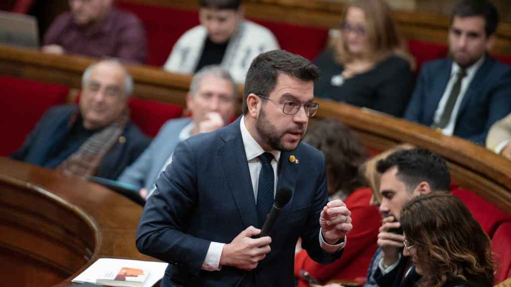 El presidente de la Generalitat, Pere Aragonès, en el Parlament de Cataluña / David Zorrakino - EUROPA PRESS