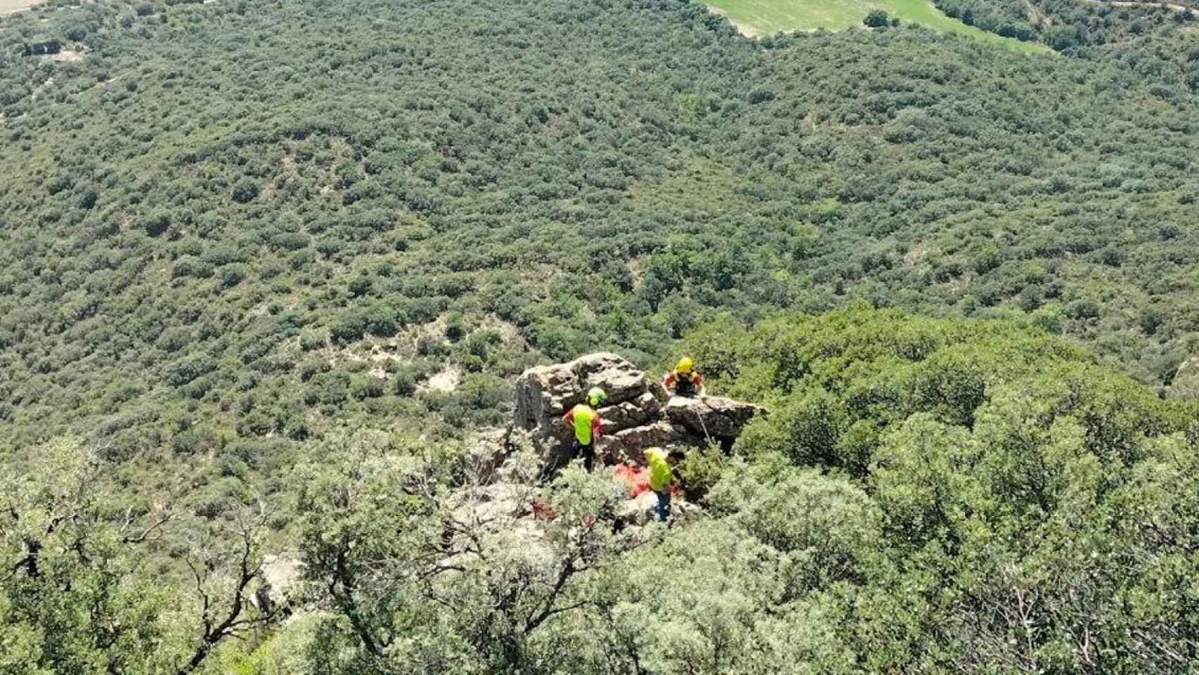 Rescate de un hombre que ha muerto en un accidente de parapente en Àger / BOMBERS