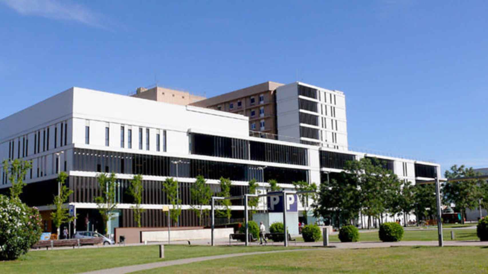 Fachada de la Corporación Sanitaria Parc Taulí de Sabadell (Barcelona) donde se recupera la mujer/ CG