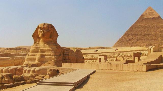 Gran Pirámide de Guiza, en las afueras del Cairo.