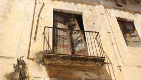 Una de las casas abandonadas en Can Bros, Martorell (Barcelona). Uno de los lugares de leyenda para Todos los Santos / CARLOS MANZANO - CG