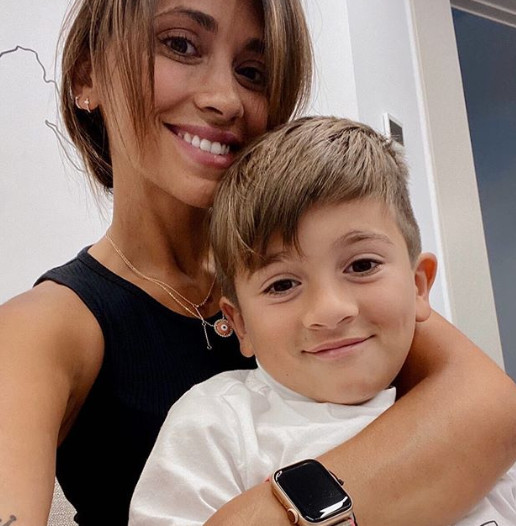 Antonella Roccuzzo junto a su hijo Thiago /INSTAGRAM