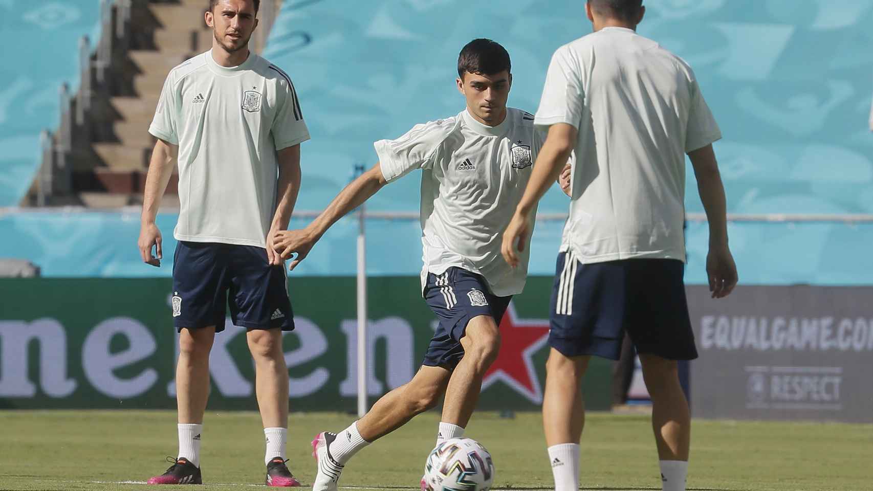 Pedri durante un entrenamiento con España, previo a un partido de la Eurocopa / EFE