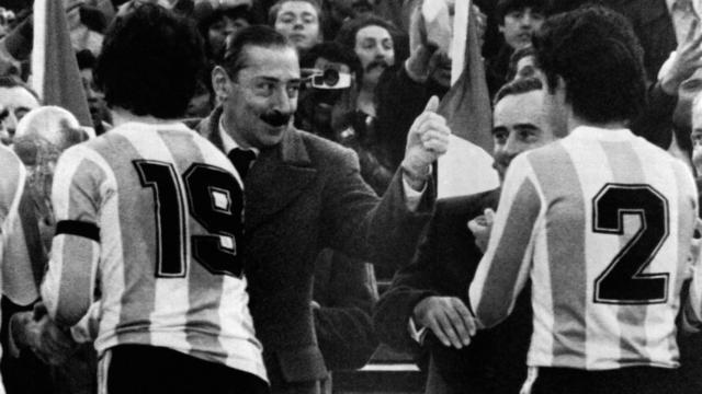 Videla celebra el Mundial ganado por Argentina en su país en 1978 / REDES