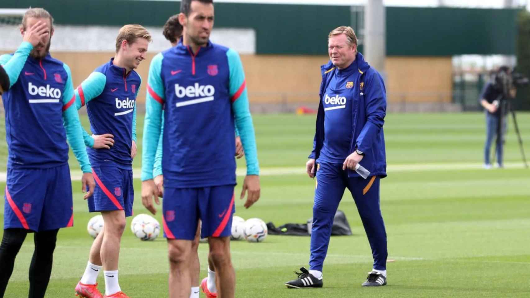 Koeman en un entrenamiento del Barça / FC Barcelona