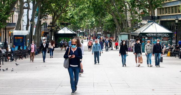 Las Ramblas de Barcelona con escaso turismo / EP