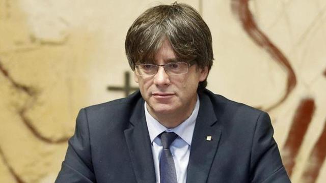 El presidente de la Generalitat, Carles Puigdemont, en el Consejo Ejecutivo / EFE