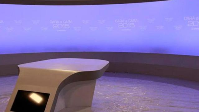 El escueto escenario que ha preparado la Academia de Televisión para el cara a cara del lunes.