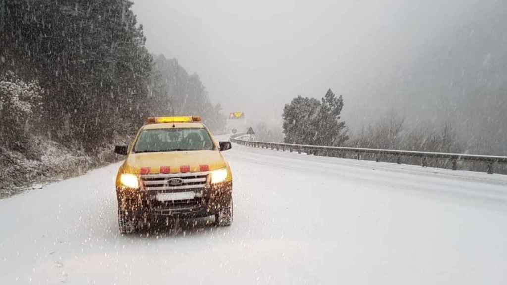 Nevada en una carretera de Cataluña, en una imagen de archivo / EUROPA PRESS