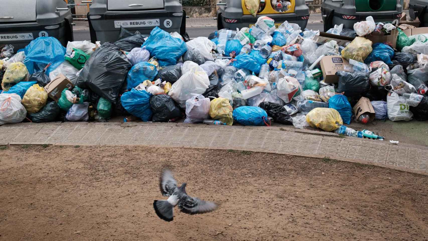 Huelga de Basuras en Vilanova i la Geltrú / PABLO MIRANZO