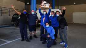 Trabajadores de Industrias Teixidó, en Riudecols, celebrando el premio Gordo de la Lotería de Navidad / EP