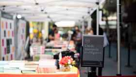 Una parada de flores y libros en el Sant Jordi del Covid-19 / EUROPA PRESS