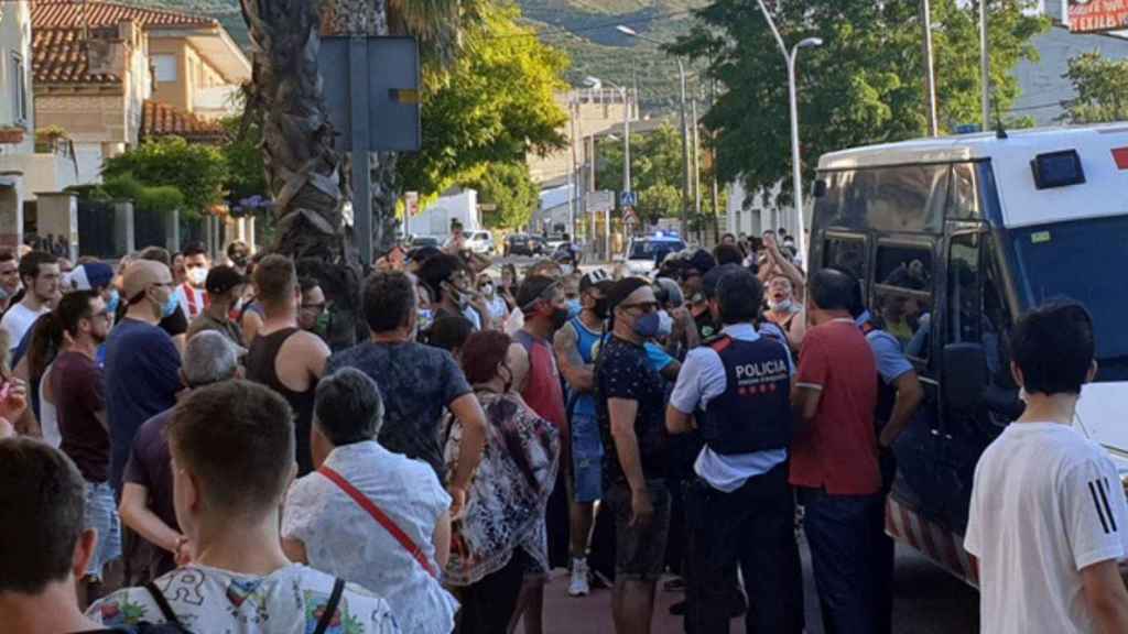 Una de las protestas vecinales contra la inseguridad en Llançà / 324