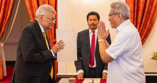 Ranil Wickremesinghe jura como nuevo Primer Ministro de Sri Lanka - EFE/EPA/SRI LANKAN PRESIDENT MEDIA DIVISION