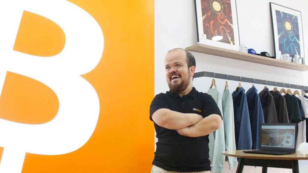 El primer franquiciado de Bitbase, en la tienda de L'Hospitalet de Llobregat / CG