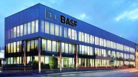 Oficina de la química Basf Española en L'Hospitalet de Llobregat (Barcelona) / CG