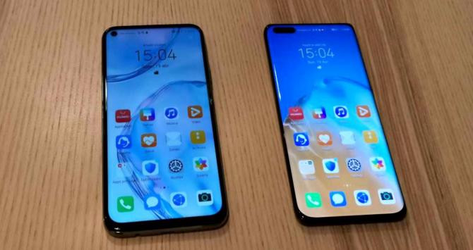 Los móviles Huawei P40 Lite (izq) y Huawei P40 Pro (der) / CG