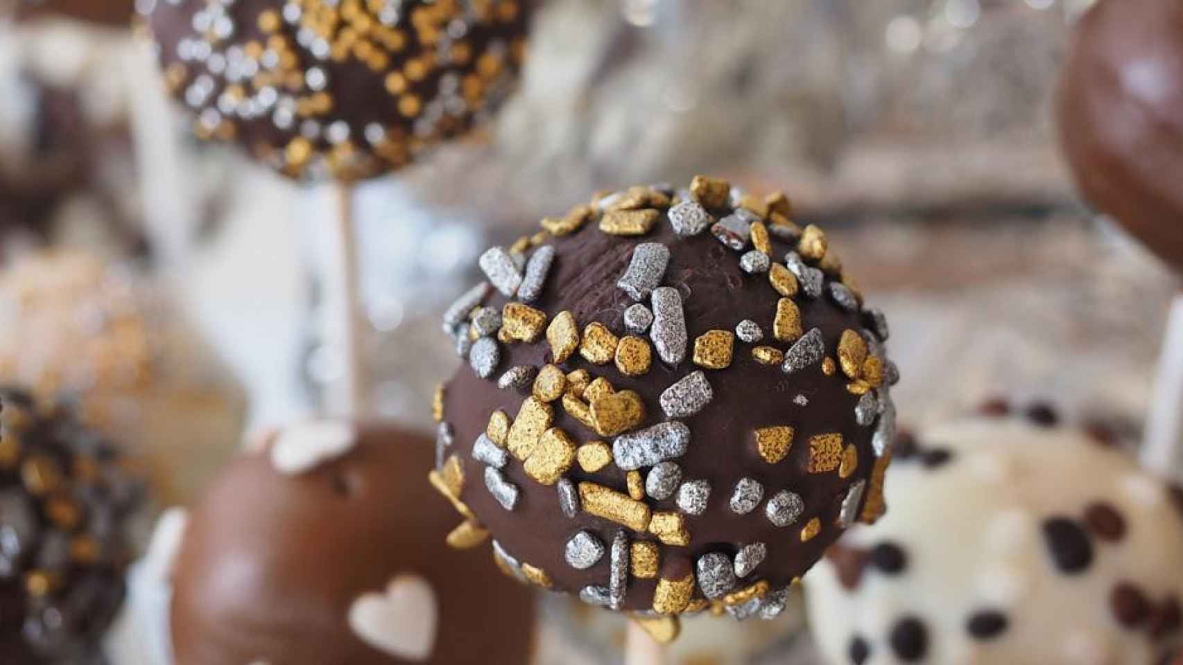 Bolas de chocolate, producto estrella de la calle más dulce de Barcelona / PIXABAY