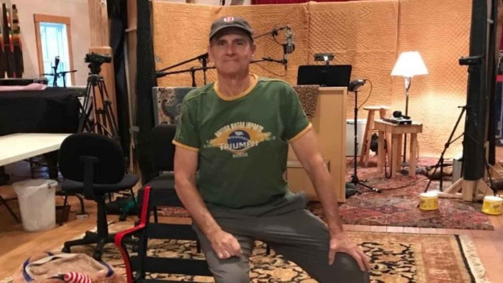 James Taylor en su estudio de grabación / JAMES TAYLOR OFICIAL